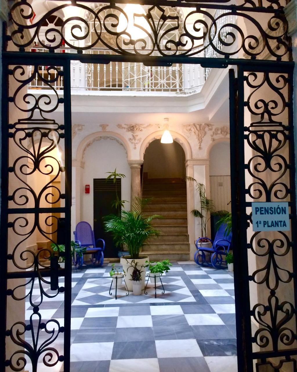 Pension Cadiz Hotel Buitenkant foto